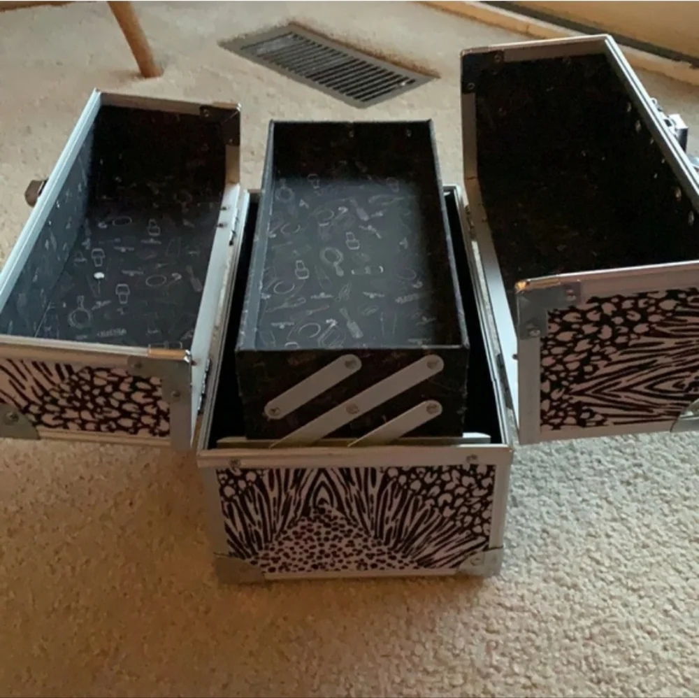 Animal Print Foldable Hard Train Makeup Beauty Case Lock & Key Included